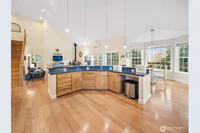 12811 Kapowsin Highlands Drive E, Graham, WA 98338 - Photo 10