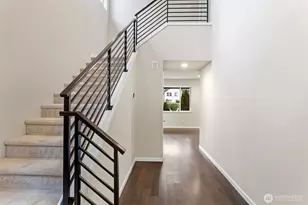 17913 38th Dr, Bothell, WA 98012 - Photo 2