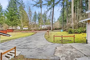 565 NE Ormsby Way, Bremerton, WA 98311 - Photo 36