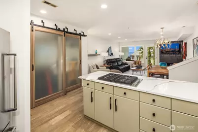 9039 Juanita Drive #304, Kirkland, WA 98034 - Photo 18