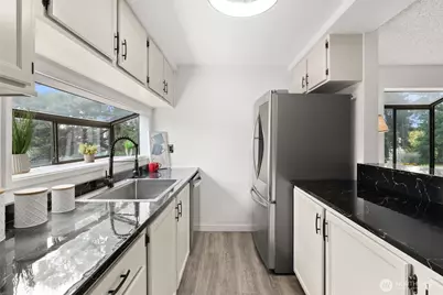 2409 S 222nd #B14, Des Moines, WA 98198 - Photo 16