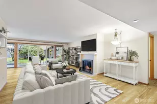 1602 NE 140th St, Seattle, WA 98125 - Photo 2