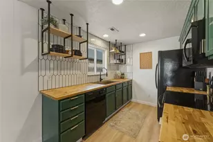 1203 Southwest Carver Street, College Place, WA 99324 - Photo 10