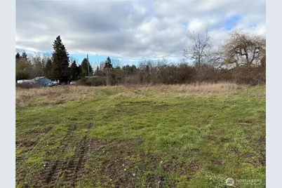 915 90th St E, Tacoma, WA 98445 - Photo 1