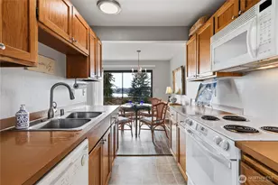 26425 Pennsylvania Ave NE, Kingston, WA 98346 - Photo 12