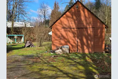208 Burma Road, Castle Rock, WA 98611 - Photo 2