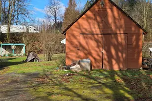 208 Burma Rd, Castle Rock, WA 98611 - Photo 2