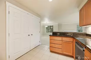 10016 NE 120th Ln, Kirkland, WA 98034 - Photo 10