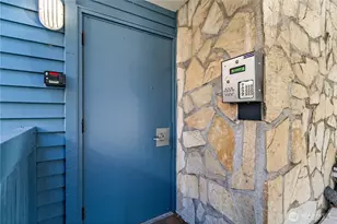 1214 Taylor Ave N, Seattle, WA 98109 - Photo 24