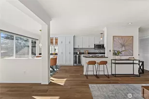 1214 Taylor Ave N, Seattle, WA 98109 - Photo 10