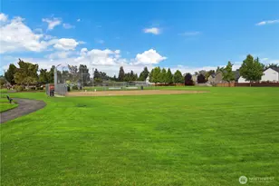 912 9th St NW, Puyallup, WA 98371 - Photo 30