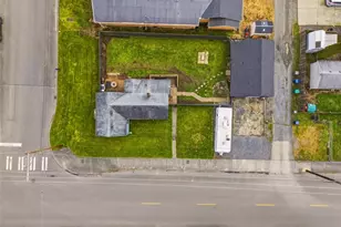 238 N Washington Ave, Arlington, WA 98223 - Photo 2