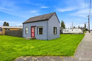 238 N Washington Ave, Arlington, WA 98223 - Photo 1