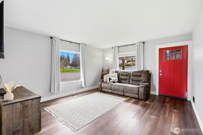 238 N Washington Avenue, Arlington, WA 98223 - Photo 4