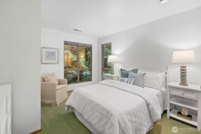 13619 NE 28th St, Bellevue, WA 98005 - Photo 24