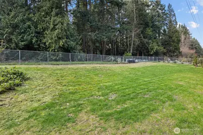 13619 NE 28th St, Bellevue, WA 98005 - Photo 30