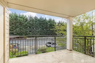13626 NE 7th St, Bellevue, WA 98005 - Photo 14