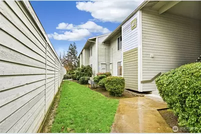 14401 SE Petrovitsky Road #B102, Renton, WA 98058 - Photo 2