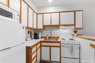 250 Tucker Ave, Friday Harbor, WA 98250 - Photo 6