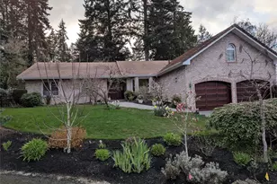 7810 175th St SW, Edmonds, WA 98026 - Photo 32