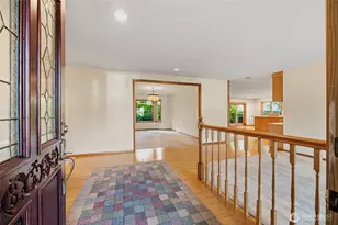 7810 175th St SW, Edmonds, WA 98026 - Photo 4