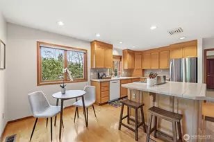 7810 175th St SW, Edmonds, WA 98026 - Photo 12