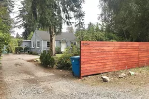 15254 Dayton Ave N, Shoreline, WA 98133 - Photo 2