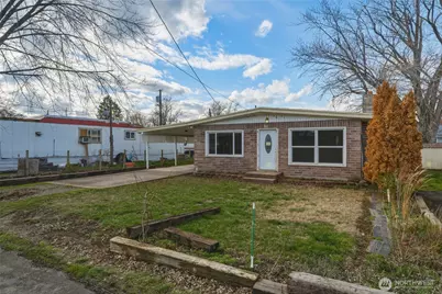 917 Parallel Street, Milton-Freewater, OR 97862 - Photo 2