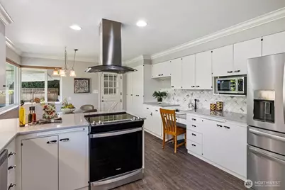 11411 Clovercrest Drive SW, Lakewood, WA 98499 - Photo 6