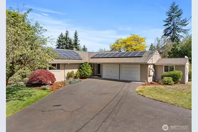 11411 Clovercrest Drive SW, Lakewood, WA 98499 - Photo 2