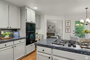 22113 NE 23rd St, Sammamish, WA 98074 - Photo 10