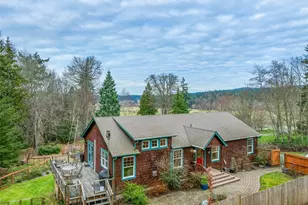 7440 S Eagle Glen Ln, Clinton, WA 98236 - Photo 1