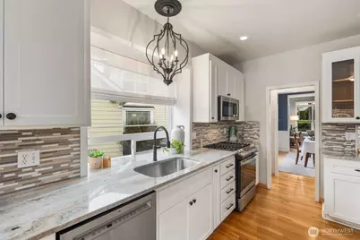 1424 Latham Court, DuPont, WA 98327 - Photo 8