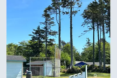 743 Copalis Avenue NE, Ocean Shores, WA 98569 - Photo 28
