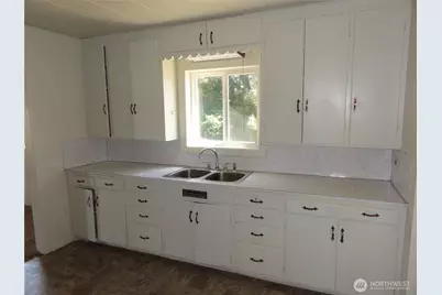 503 E Pe Ell Avenue, Pe Ell, WA 98572 - Photo 4