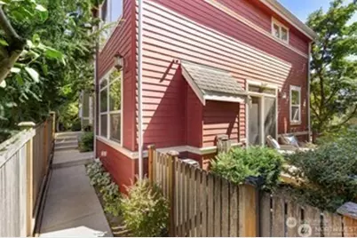 5257 23rd Avenue SW, Seattle, WA 98106 - Photo 2