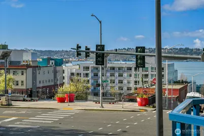 2414 1st Avenue #321, Seattle, WA 98121 - Photo 16