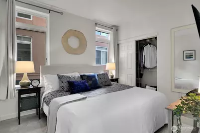 2414 1st Avenue #321, Seattle, WA 98121 - Photo 20