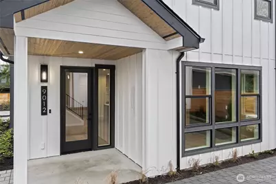 9012 124th Lane NE, Kirkland, WA 98033 - Photo 2