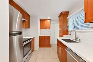 2606 4th Ave N, Seattle, WA 98109 - Photo 6