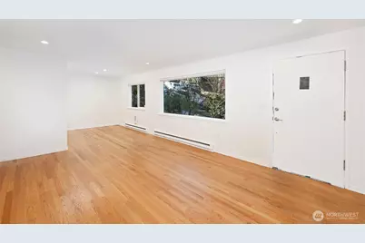 2606 4th Avenue N, Seattle, WA 98109 - Photo 2