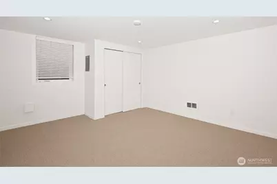 2606 4th Avenue N, Seattle, WA 98109 - Photo 12