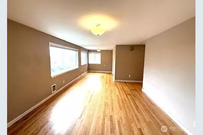 2606 4th Avenue N, Seattle, WA 98109 - Photo 18