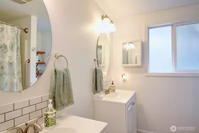 1610 Avon Avenue, Burlington, WA 98233 - Photo 12