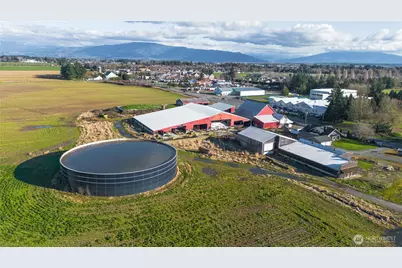 790 E Badger Road, Lynden, WA 98264 - Photo 10