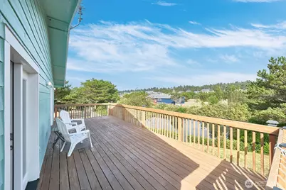 32208 G Street, Ocean Park, WA 98640 - Photo 16