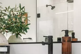 223 NE 75th St, Seattle, WA 98115 - Photo 28