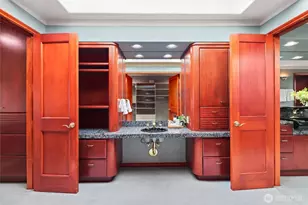 4701 NE Shore Pl, Lake Forest Park, WA 98155 - Photo 16