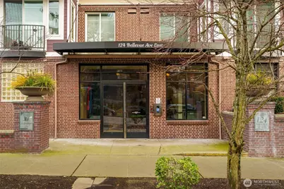124 Bellevue Avenue E #206, Seattle, WA 98102 - Photo 18