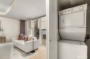 124 Bellevue Ave E, Seattle, WA 98102 - Photo 12